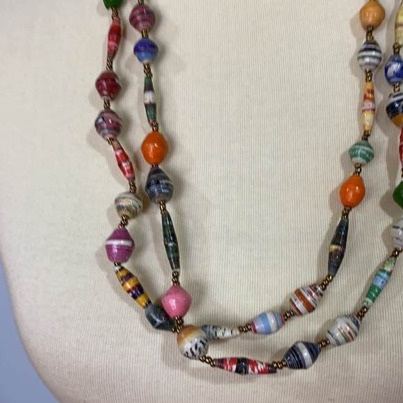 Beaded necklace - Picture 4 of 4